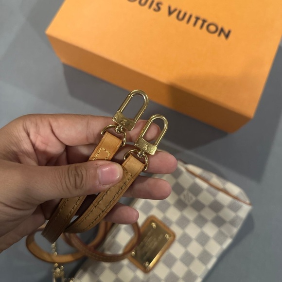 ‼️SOLD‼️ - Picture 4 of 5